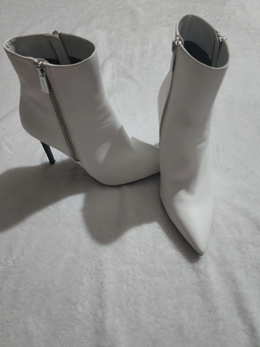 Michael Kors White Pointed Toe Ankle Booties with Side Zip